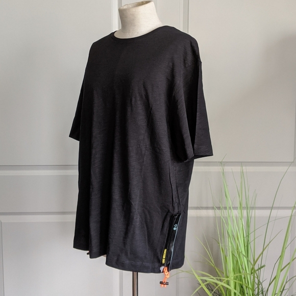 Love Moschino Top Oversize Side Zip Elbow Length Neon Toggle Pulls Black M NWT - Picture 1 of 14